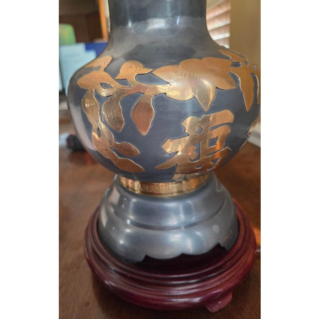 Chinoiserie Vintage Pewter & Brass Asian Chinoiserie Jar Lamp For Sale - Image 3 of 11