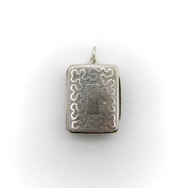 Traditional Early 19th Century Sterling Silver Georgian Rectangular Vinaigrette With Meander Pattern For Sale - Image 3 of 10
