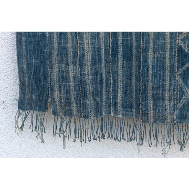 1960s Vintage Malinke African "Ancestral Lineage" Indigo Throw For Sale - Image 5 of 7