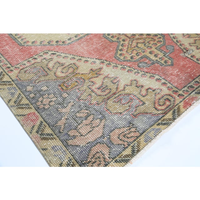Vintage Anatolian Rug With Central Medallion in Muted Tones - 3' 9'' X 6' 8'' For Sale In Tampa - Image 6 of 10