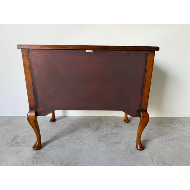 Vintage English Queen Anne Style Walnut Dressing Table / Low Chest For Sale - Image 10 of 13
