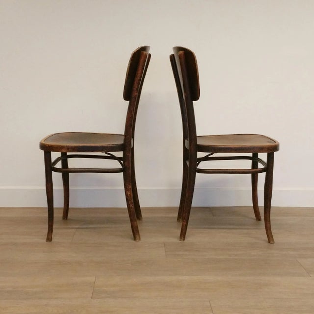 A version of this chair is depicted in the Thonet catalogue of 1886 The catalogue of 1906 (page 14) also shows several...