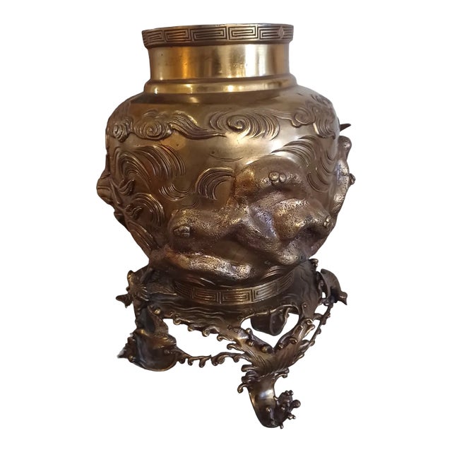 Vintage Early 20th Century Detailed Japanese Bronze Vase on Stand For Sale