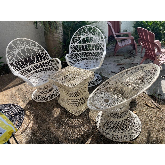 Vintage Mid-Century Spun Fiberglass Patio Set, Four Pieces, Attributed to Russell Woodard For Sale - Image 12 of 12