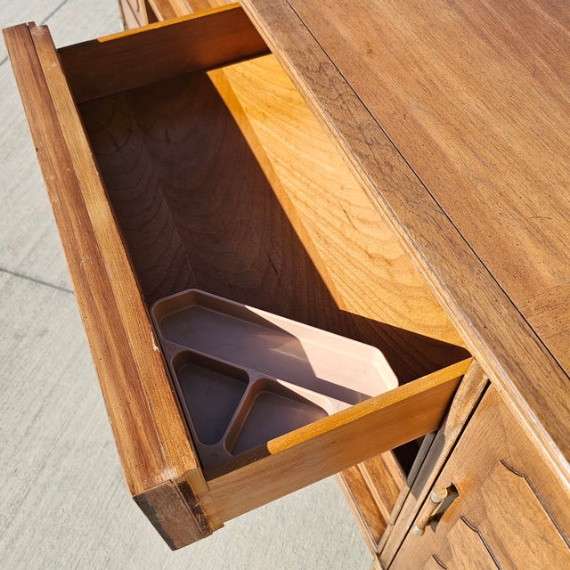 Mid Century Thomasville Tamerlane Mid Century Modern Inlaid Burlwood Credenza Sideboard For Sale - Image 11 of 17