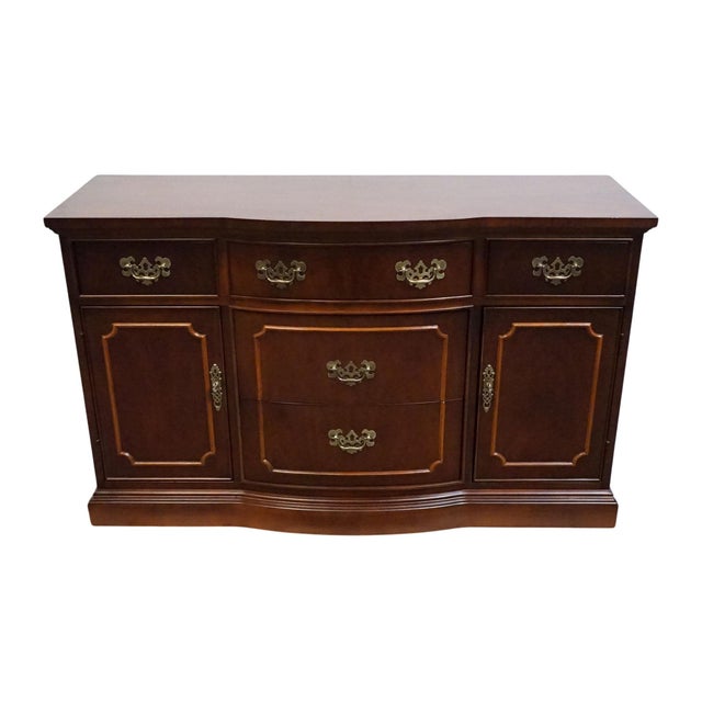 English Bernhardt Furniture Solid Mahogany Traditional Colonial Revival 51" Serpentine Buffet 238-110 For Sale - Image 3 of 15