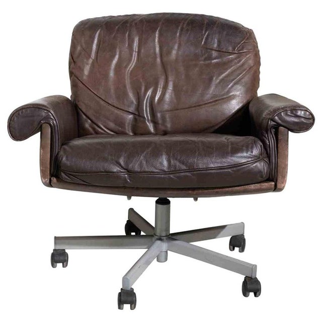Mid-Century Modern Swivel Lounge Chair in Brown Leather, 1960s For Sale - Image 11 of 11
