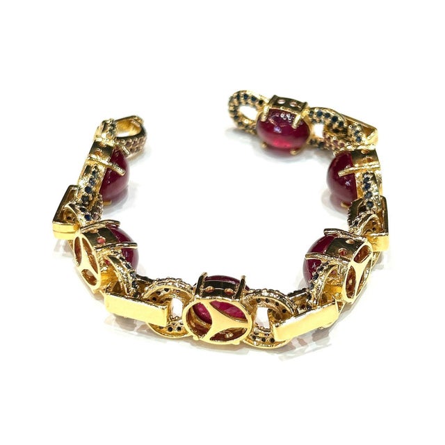 Bochic "Capri" Vintage Ruby & Blue Sapphire Bracelet Set In 18K Gold & Silver For Sale - Image 4 of 18