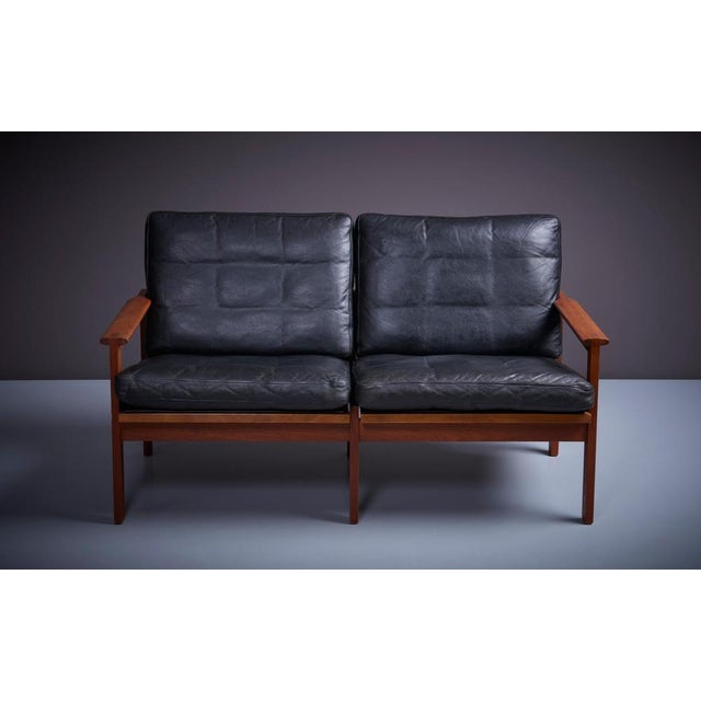Black Leather Sofas & Side Table from Illum Wikkelso Capella, Denmark, 1960s, Set of 3 For Sale - Image 12 of 17