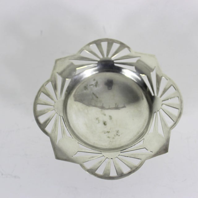 Mid-Century Modern Vintage Art Deco Silverplate Pedestal Dish, Small Footed Pierced Tray For Sale - Image 3 of 9