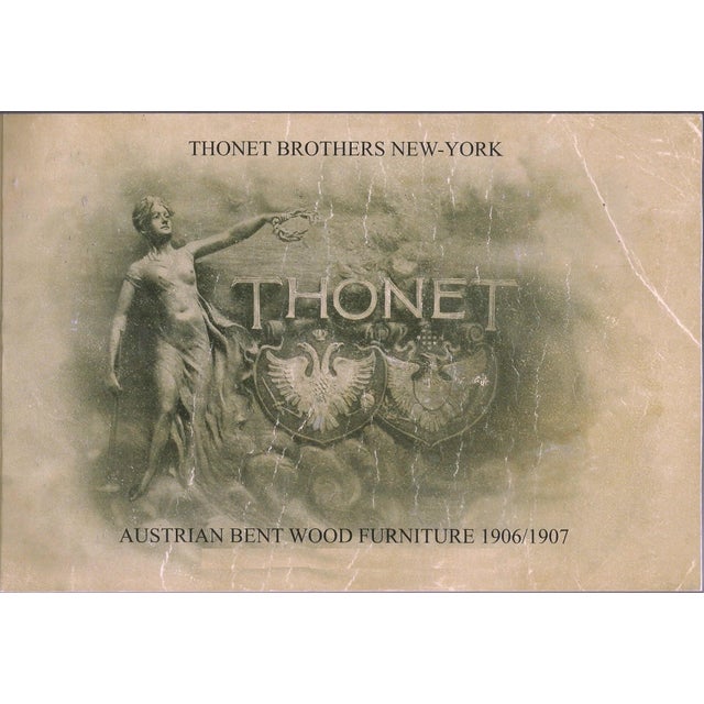 The color of this set is in the "rosewood decoration", a specialty of the brand. This piece has an attribution mark, I am...