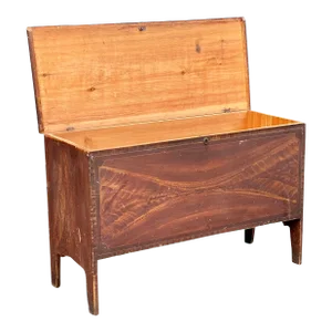 Early 19th Century Early American Hepplewhite Faux Mahogany & Rosewood Grain Painted Blanket Chest