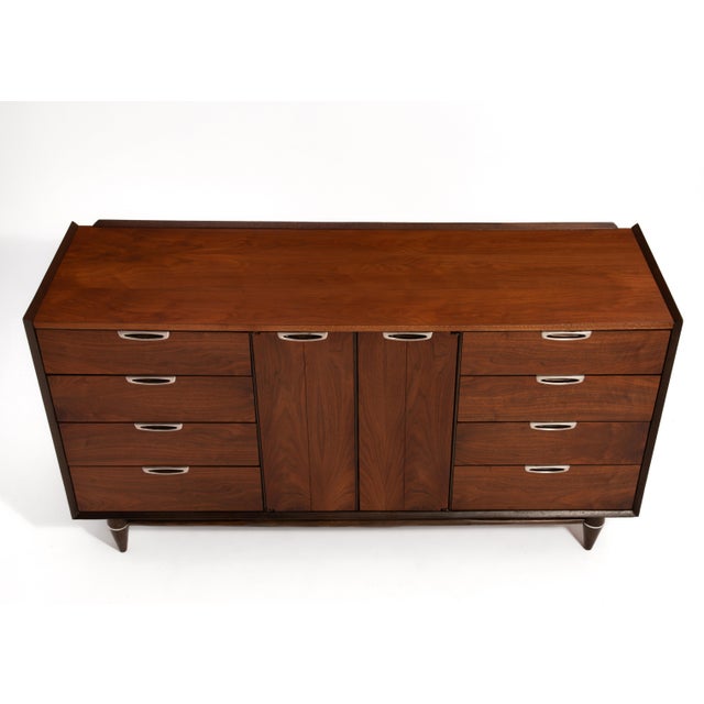 Broyhill Premier Walnut Mid Century Dresser Twelve Drawers Central Doors Credenza For Sale - Image 12 of 17