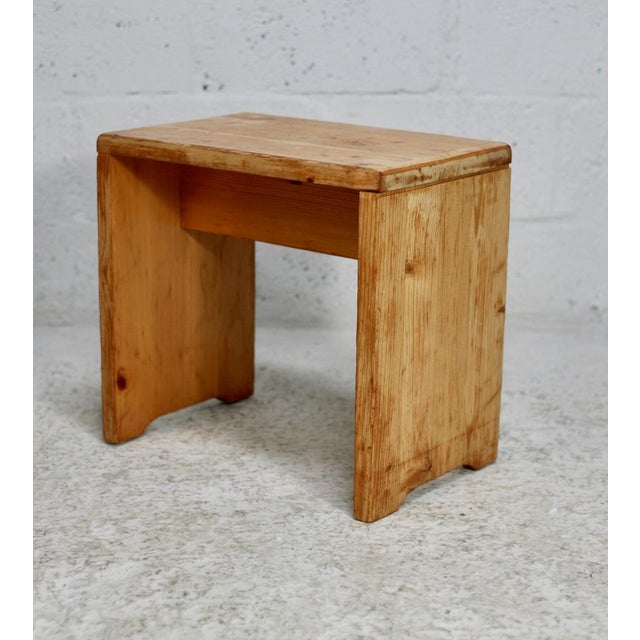 Pine Stools by Charlotte Perriand for Les Arcs, France, 1960, Set of 5 For Sale - Image 12 of 18