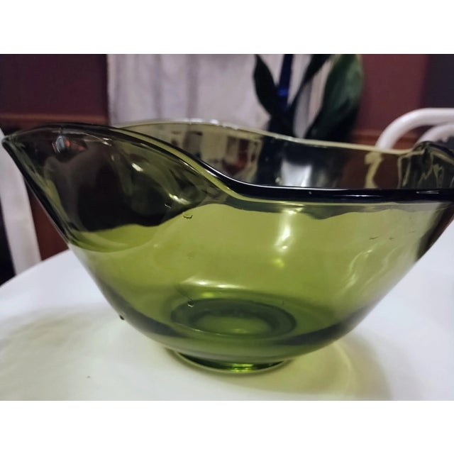 1970s Anchor Hocking Advoco Green Glass Ruffled Edge Bowl For Sale - Image 9 of 9