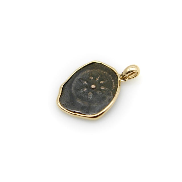 Classical Roman 14k Gold Widow’s Mite Coin Pendant For Sale - Image 3 of 12