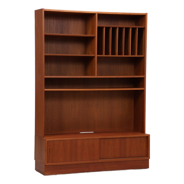 Mid-Century Danish Teak Bookcase by Poul Hundevad For Sale