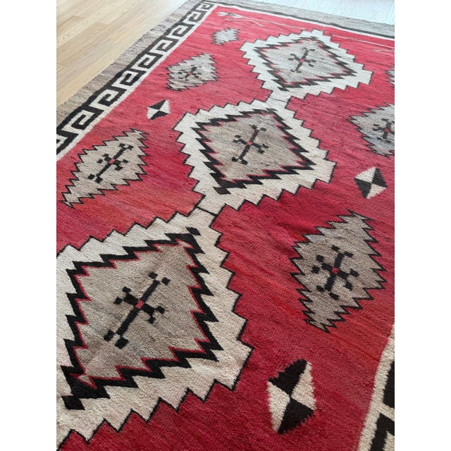 Authentic Navajo Rug c.1920 – Handwoven Native American Textile Geometric Design For Sale In New York - Image 6 of 18