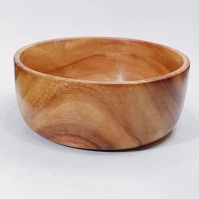 Mid-Century Hand Turned Bowl From Single Piece of Wood With Mid-Century Modern Blonde Wavy Grain For Sale - Image 4 of 4