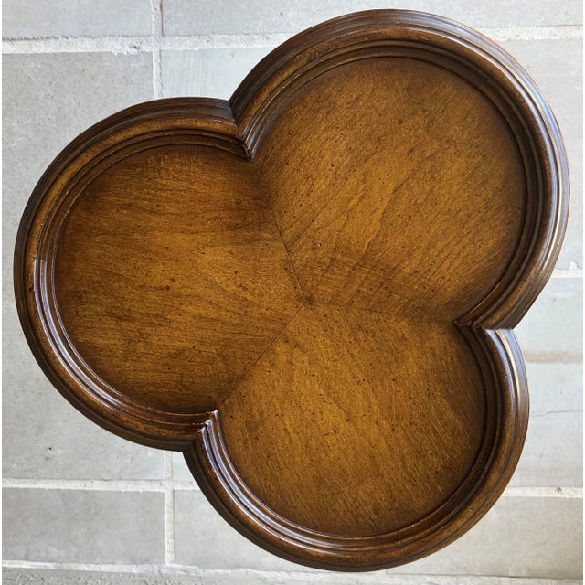 Mid 20th-Century Cricket-Style Trefoil Top Pedestal Base Accent Table For Sale - Image 17 of 18