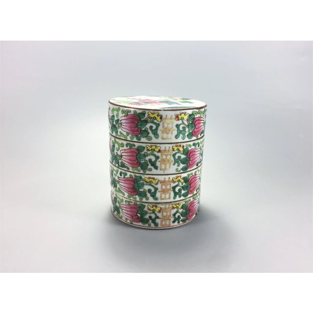 Unusual antique Chinese famille rose/Fencai glazed porcelain four-tier stacking sweetmeat box/tray (四节盒), finely decorated...