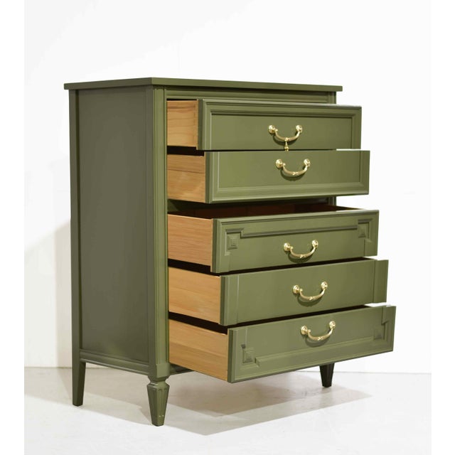 Green Mid Century Transitional 5-Drawer Chest With Brass Hardware by Thomasville - Newly Painted For Sale - Image 8 of 13