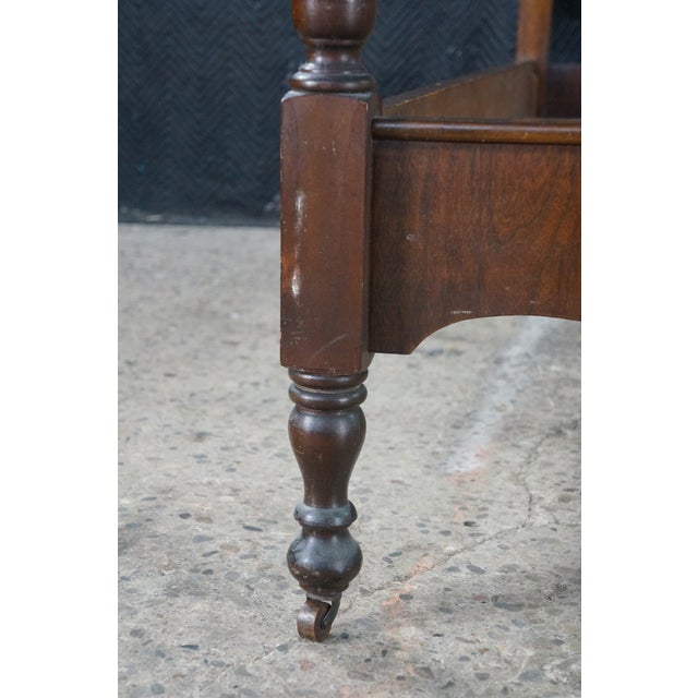 Wood Antique Early American Colonial Style Mahogany 4 Post Acorn Finial Full Size Bed For Sale - Image 7 of 18