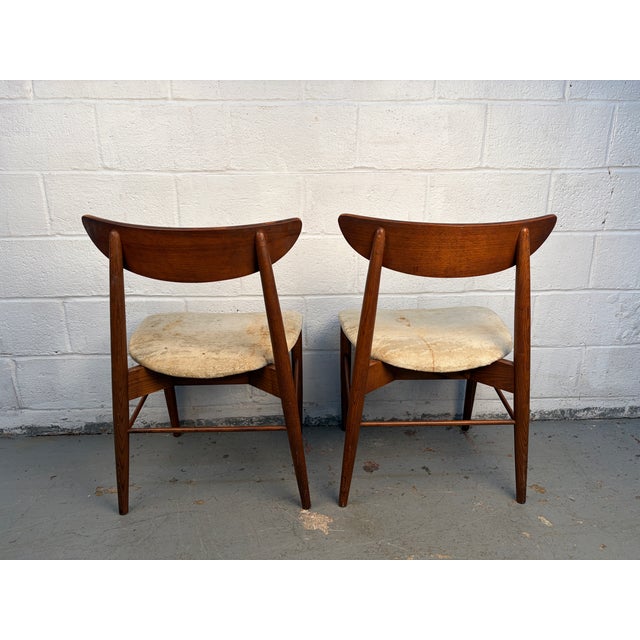 Pair of Model 404-85 Mid-Century Walnut Dinning Chairs Attributed to Stanley Furniture For Sale In New York - Image 6 of 15