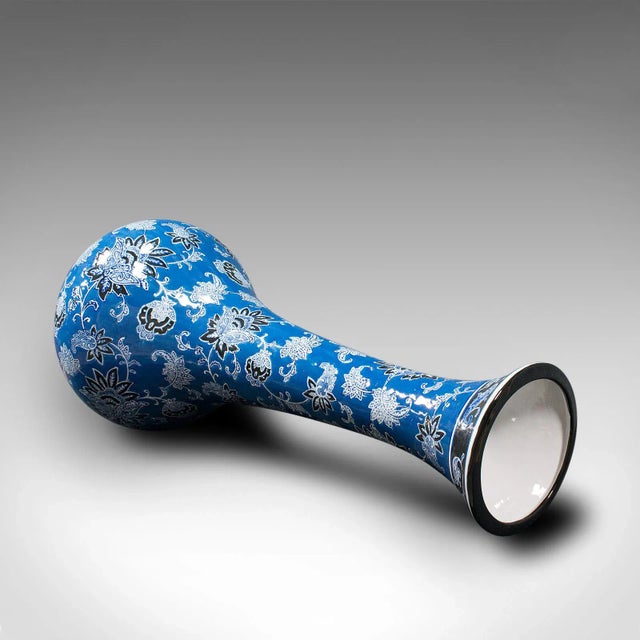 Vintage 1980s French Ceramic Flower Baluster Decorative Lily Vases - a Pair For Sale - Image 11 of 13