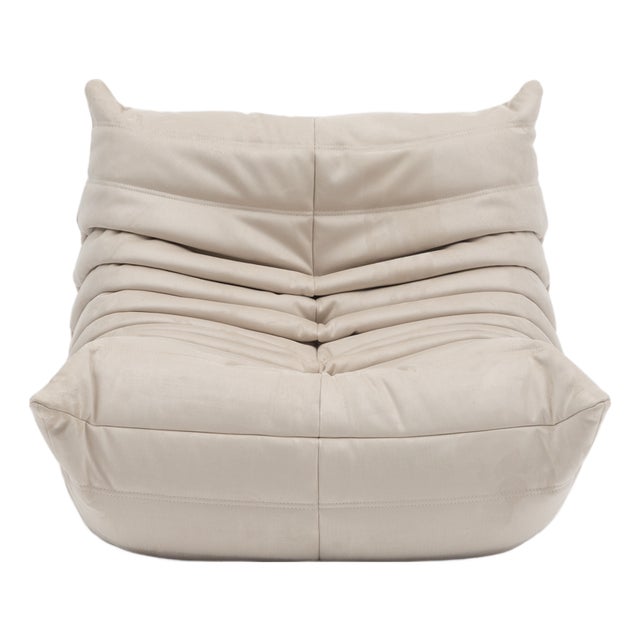 Togo Lounge Chair in Cream Tissue by Michel Ducaroy for Ligne Roset For Sale