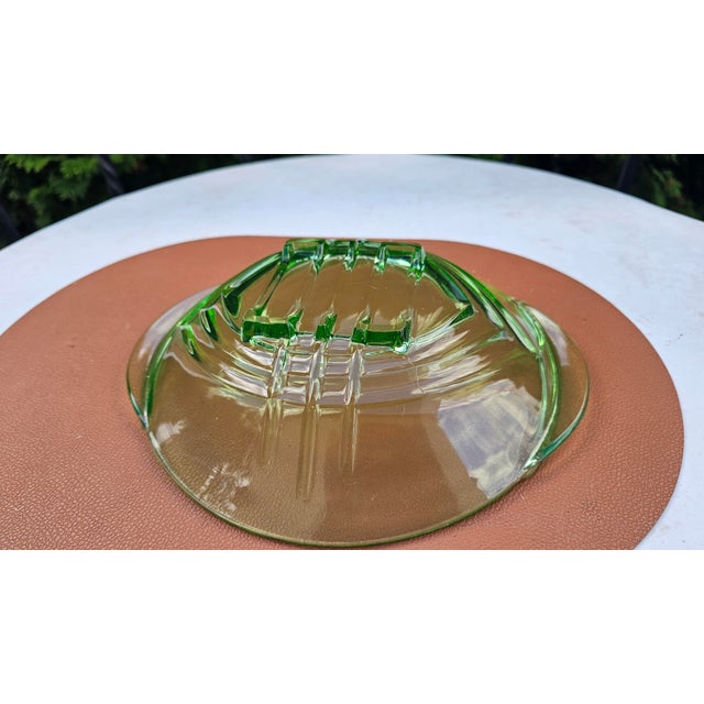 Art Deco Green Uranium Glass Serving Dish from Stölzle Heřmanova Huť, 1920s For Sale - Image 4 of 7