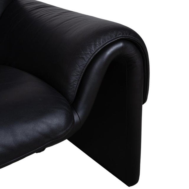 Modern DS-2011 Leather Two-Seater Black Sofa from de Sede For Sale - Image 3 of 12