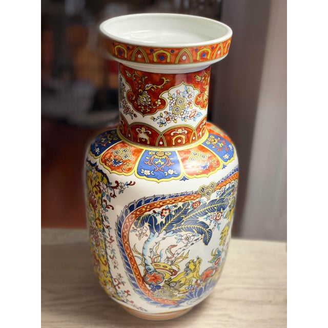 Ardalt Vintage Early 20th Century Ardalt Italian Chinoiserie Vintage Decorative Vase For Sale - Image 4 of 9
