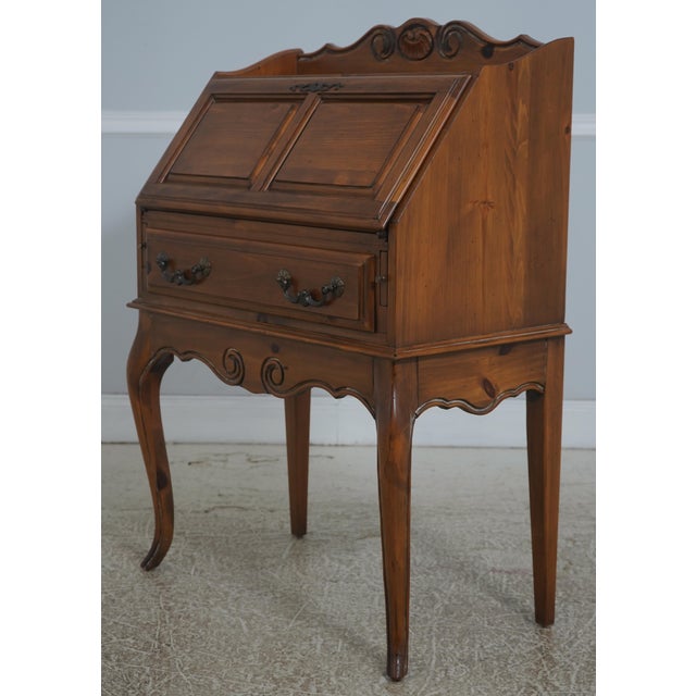 Age: Approx: 30 Years Old Details: Dovetailed Drawer Construction Country Pine Condition: Excellent Original Finish &...