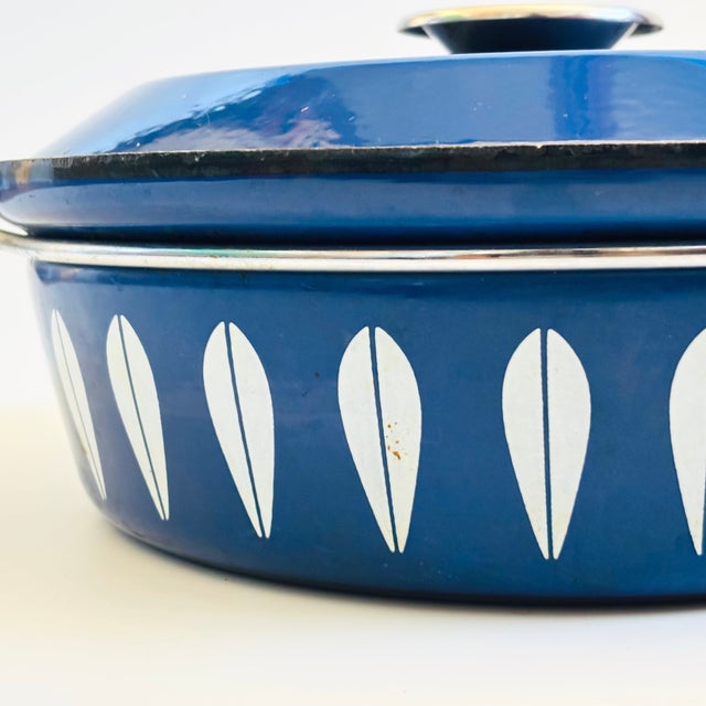 Blue MCM Cathrineholm Enamelware Blue Lotus Casserole Pot - Made in Norway For Sale - Image 8 of 15
