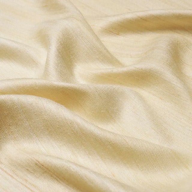 Contemporary SAMPLE - Schumacher Amir Handwoven Silk Casement Fabric In Oyster For Sale - Image 3 of 3