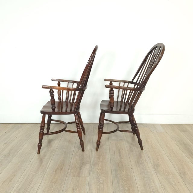 19th Century Pair of Antique English Oak Windsor Chairs, 19th Century For Sale - Image 5 of 6