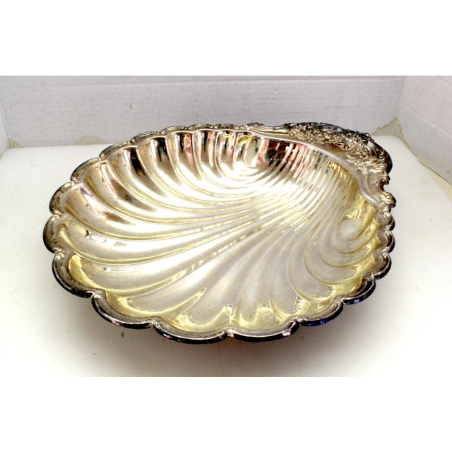 1970s 14" Majestic Silverplate Scallop Shell Tray - Ornate Floral Handle For Sale - Image 4 of 17