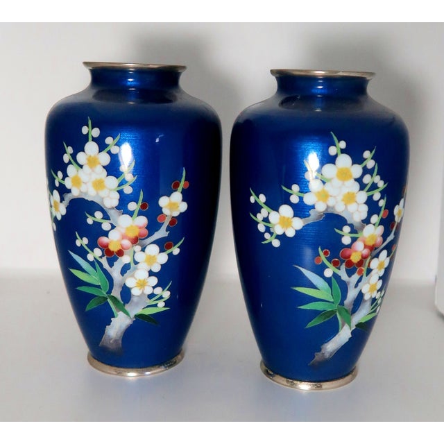 Pair of Antique Japanese Cloisonné Cobalt Blue Enamel Vases With Cherry Blossom and Foliage Motif. For Sale In Miami - Image 6 of 8