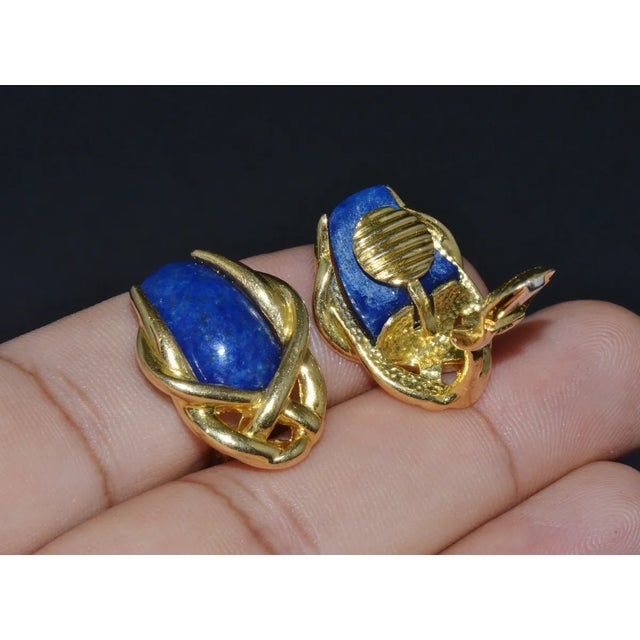 1980s Italian Greek 18K 750 Solid Gold Lapis Lazuli Cluster Clip On Earrings, A Pair For Sale In Dallas - Image 6 of 7