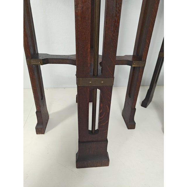 Arts and Crafts Side Tables in Stained Oak and Brass and Copper Accents, 1890s, Set of 2 For Sale - Image 11 of 12