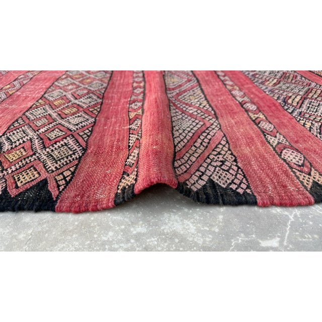 Kilim Zemmour is produced by tightly interweaving the warp and weft strands of the weave to produce a flat surface with no...