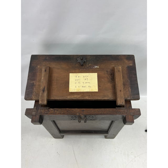 Early 19th Century Early Antique Korean Tansu Chest / Side Table For Sale - Image 5 of 13