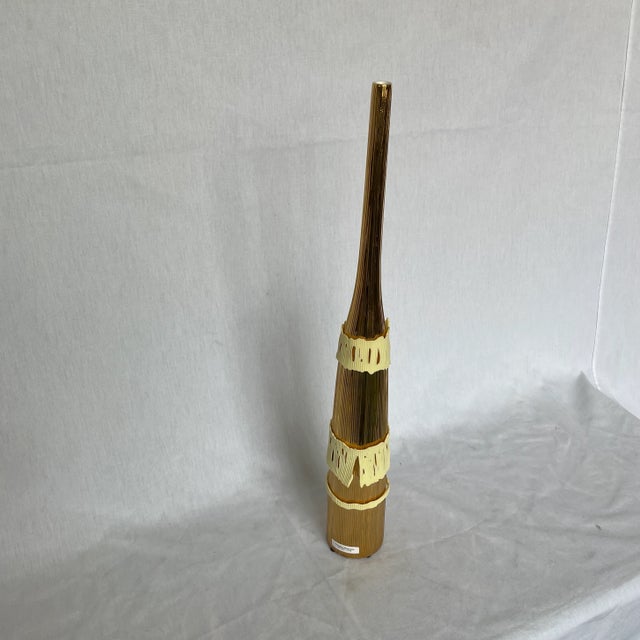 Contemporary Contemporary Gold Ceramic Vase With Silicon Motif For Sale - Image 3 of 12