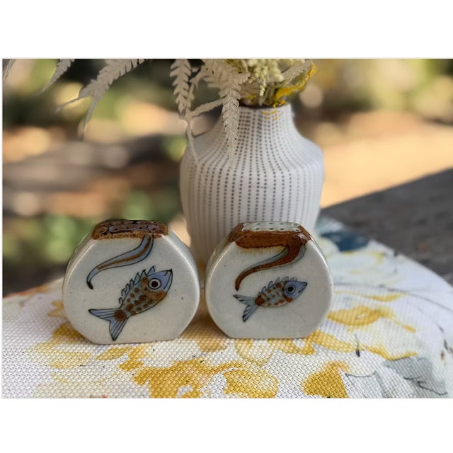 Cream 1960s Tonala Folk Art Ceramic Salt & Pepper Shakers For Sale - Image 8 of 8