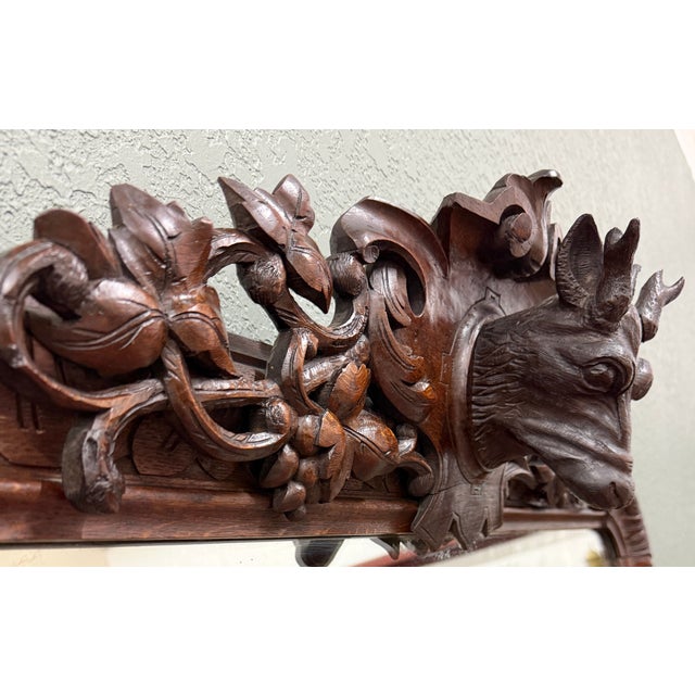 Antique French Renaissance Style Carved Oak Hunt Stag Pier Mirror Crown c.1880s For Sale In Dallas - Image 6 of 17