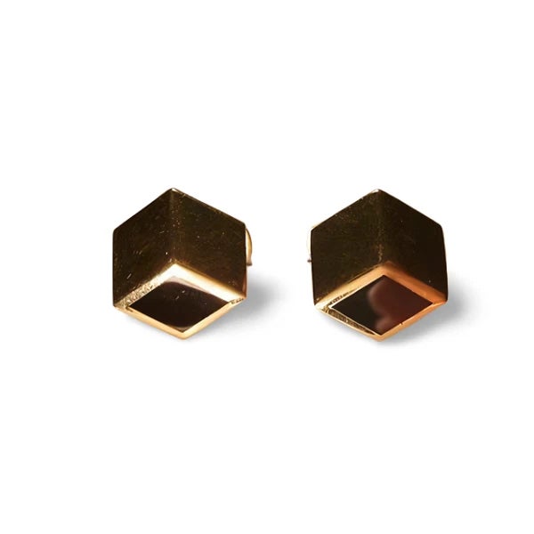 Classic 14K Yellow Gold Men's Cufflinks featuring 7mm x 7mm natural onyx in a sleek cube design, offering timeless...