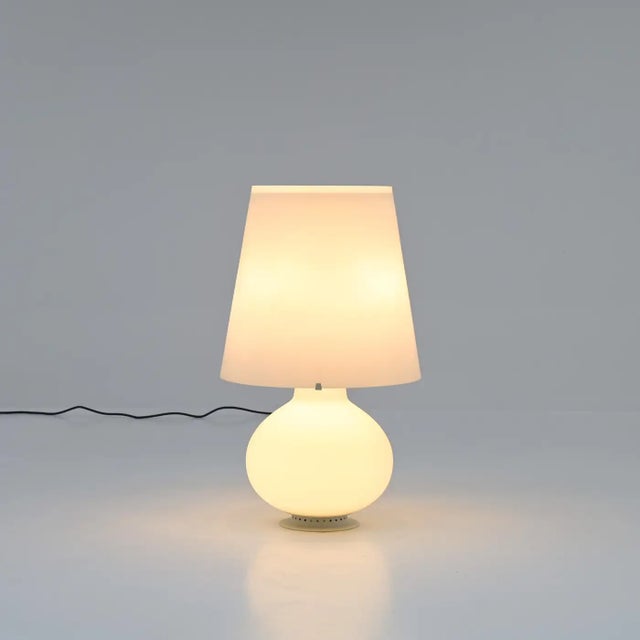 Mid-Century Modern 1970s Mid-Century Modern White Fontana Lamp For Sale - Image 3 of 4