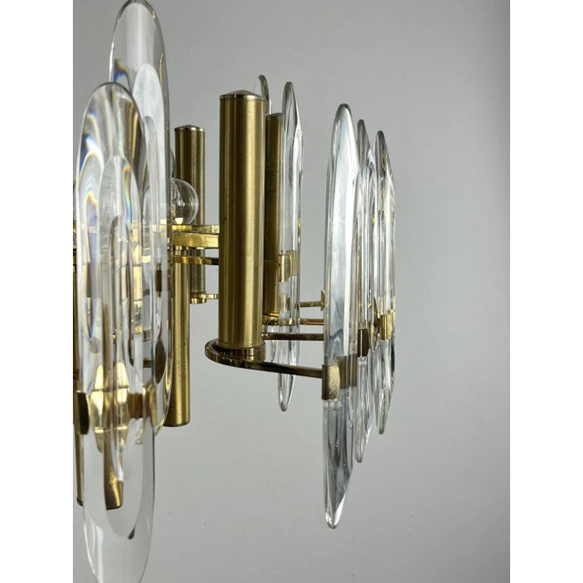 Mid-Century 12-Light Chandelier in Brass and Crystal attributed to Gaetano Sciolari, 1960s For Sale - Image 9 of 10