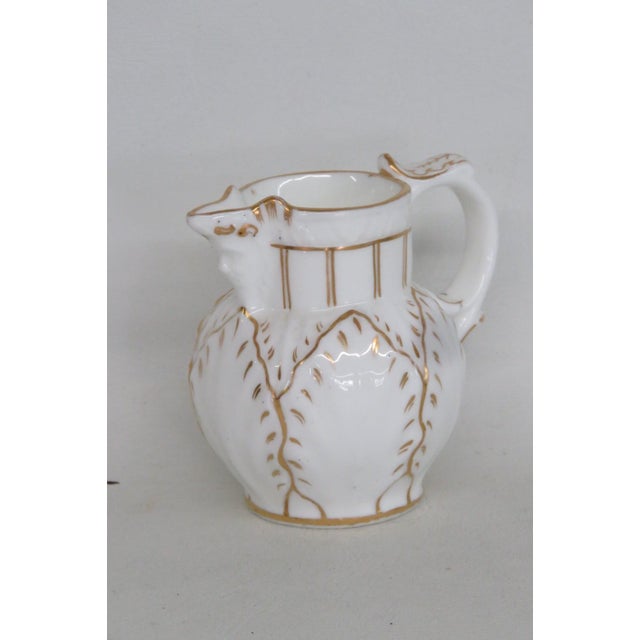 Traditional Mid 20th Century White Porcelain Ceramic Small Creamer Milk Jug With Gold Gilt Trim Details For Sale - Image 3 of 15